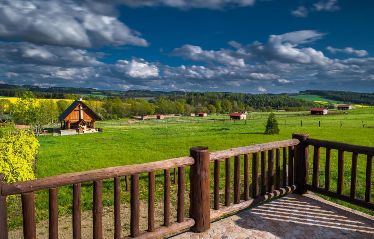 Hotel Ranch Jestrebice Hermanicky Esterno foto