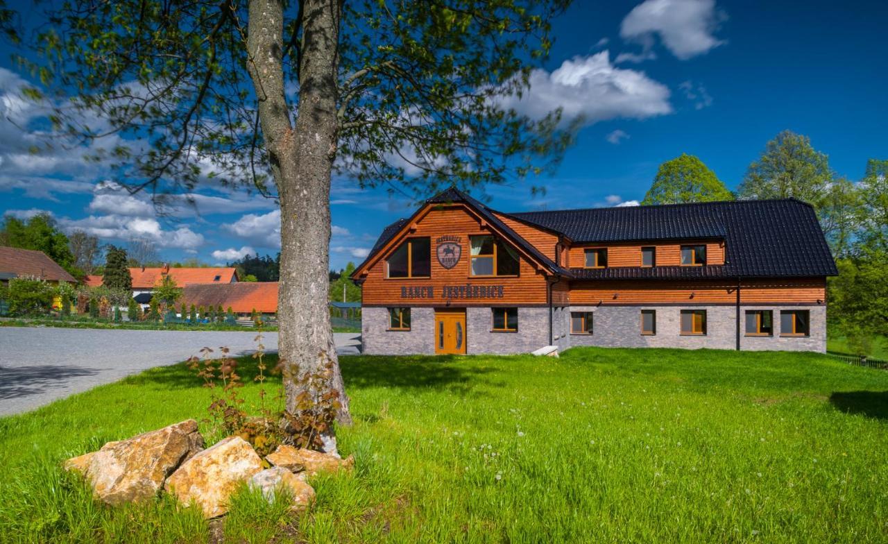 Hotel Ranch Jestrebice Hermanicky Esterno foto