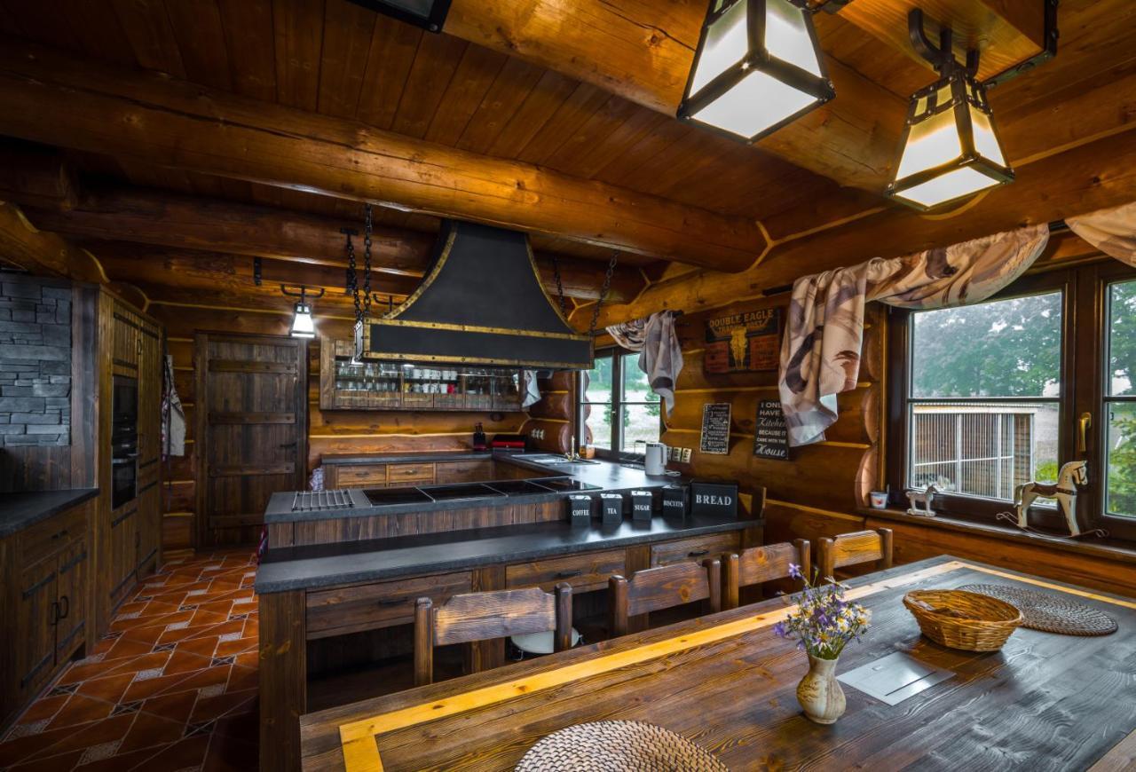 Hotel Ranch Jestrebice Hermanicky Esterno foto