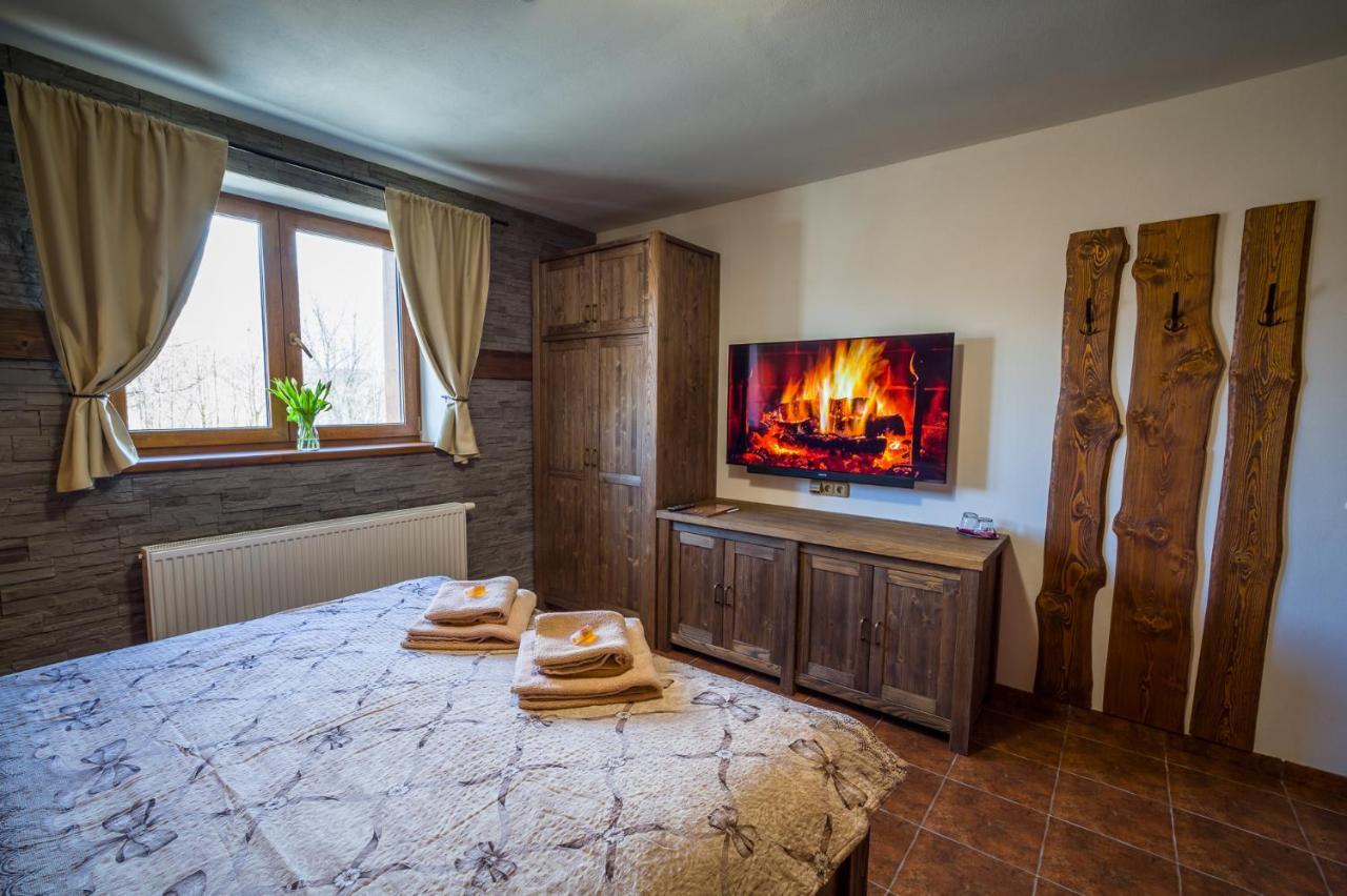 Hotel Ranch Jestrebice Hermanicky Esterno foto