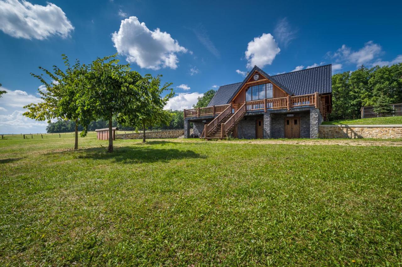 Hotel Ranch Jestrebice Hermanicky Esterno foto