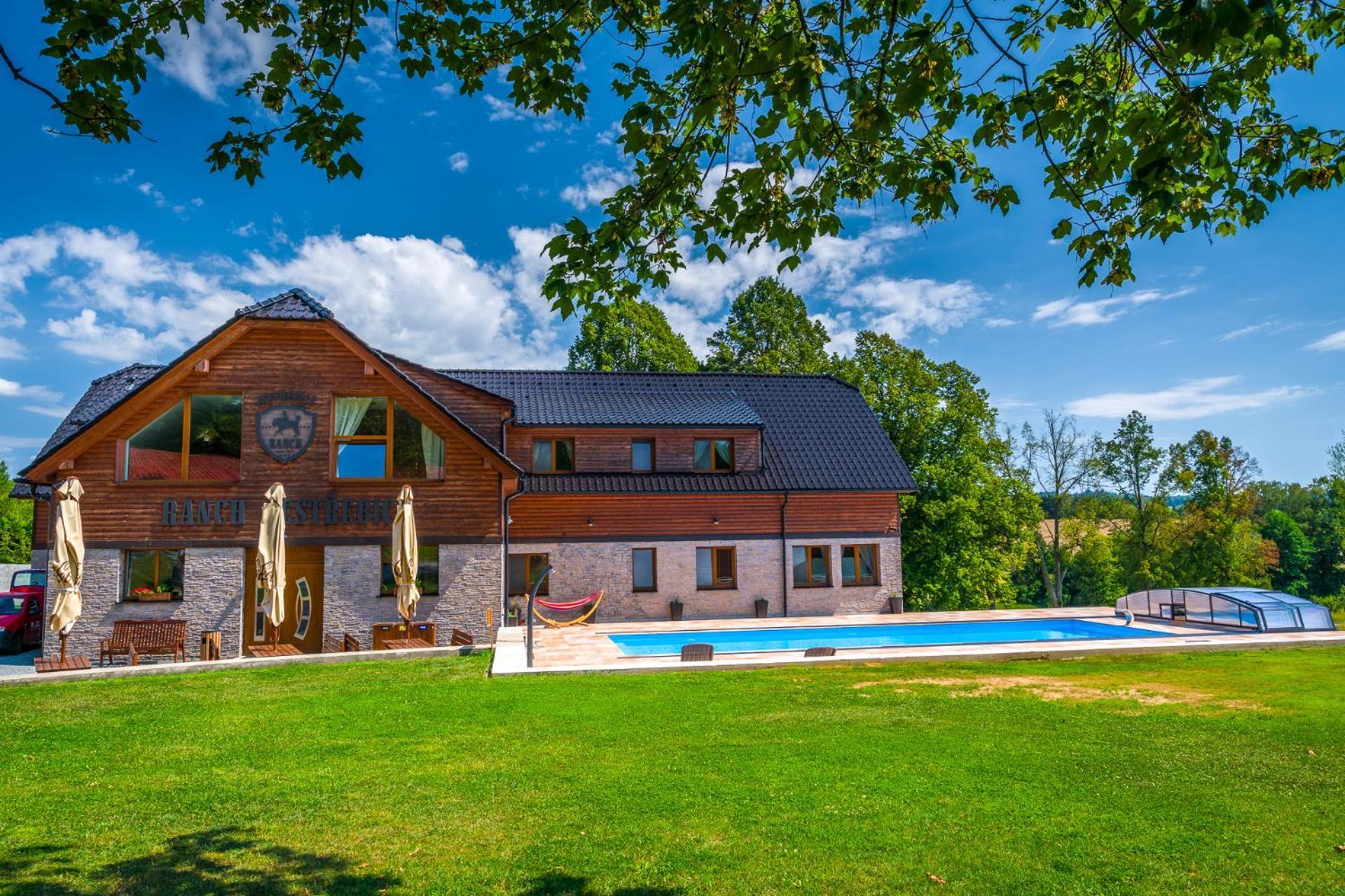 Hotel Ranch Jestrebice Hermanicky Esterno foto