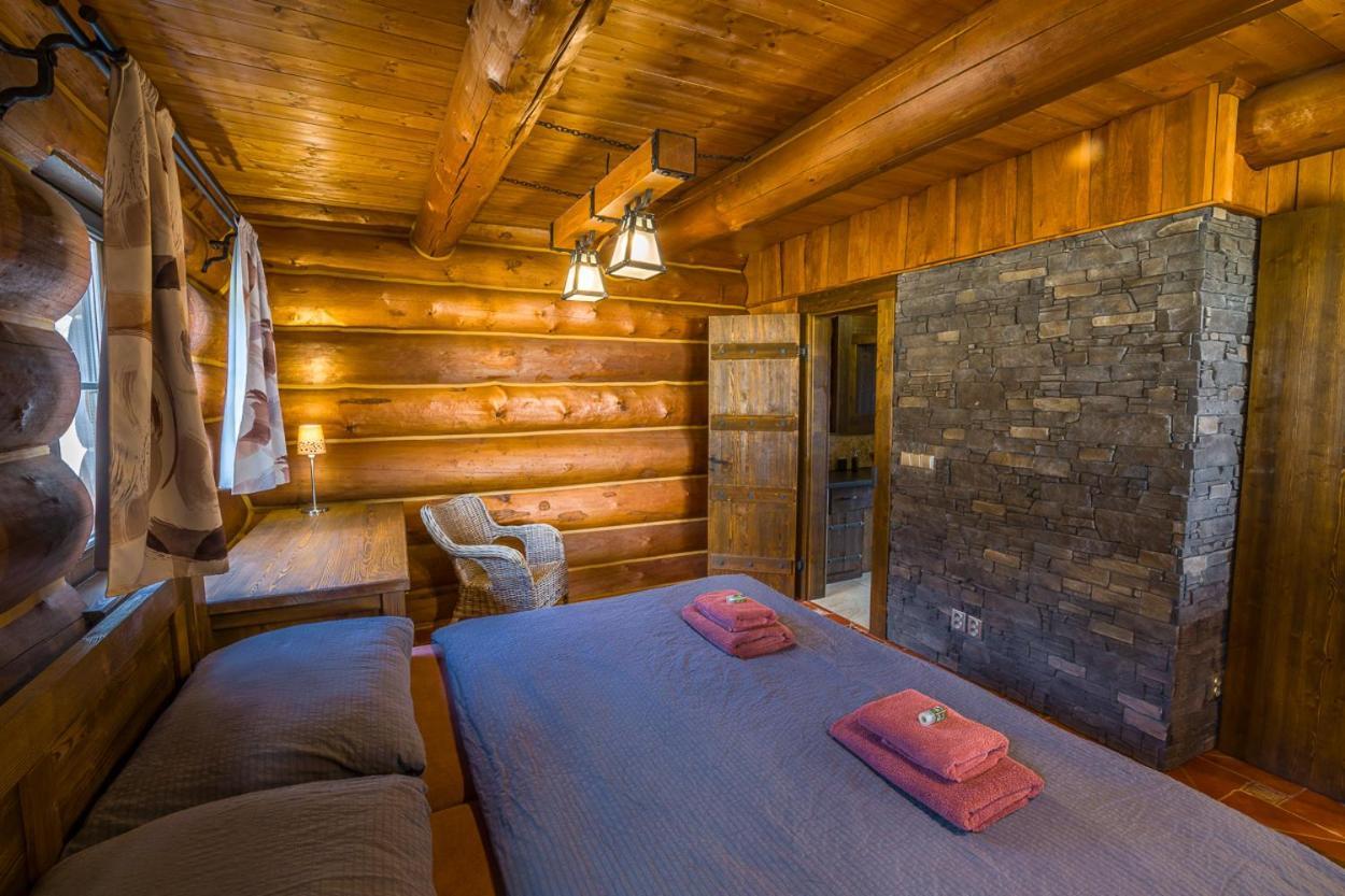 Hotel Ranch Jestrebice Hermanicky Esterno foto